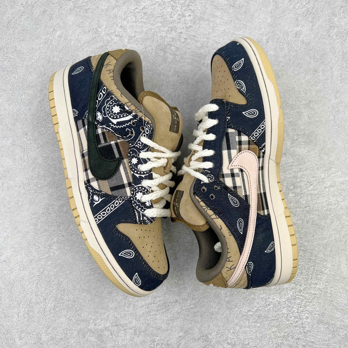 Nike Dunk x Travis Scott