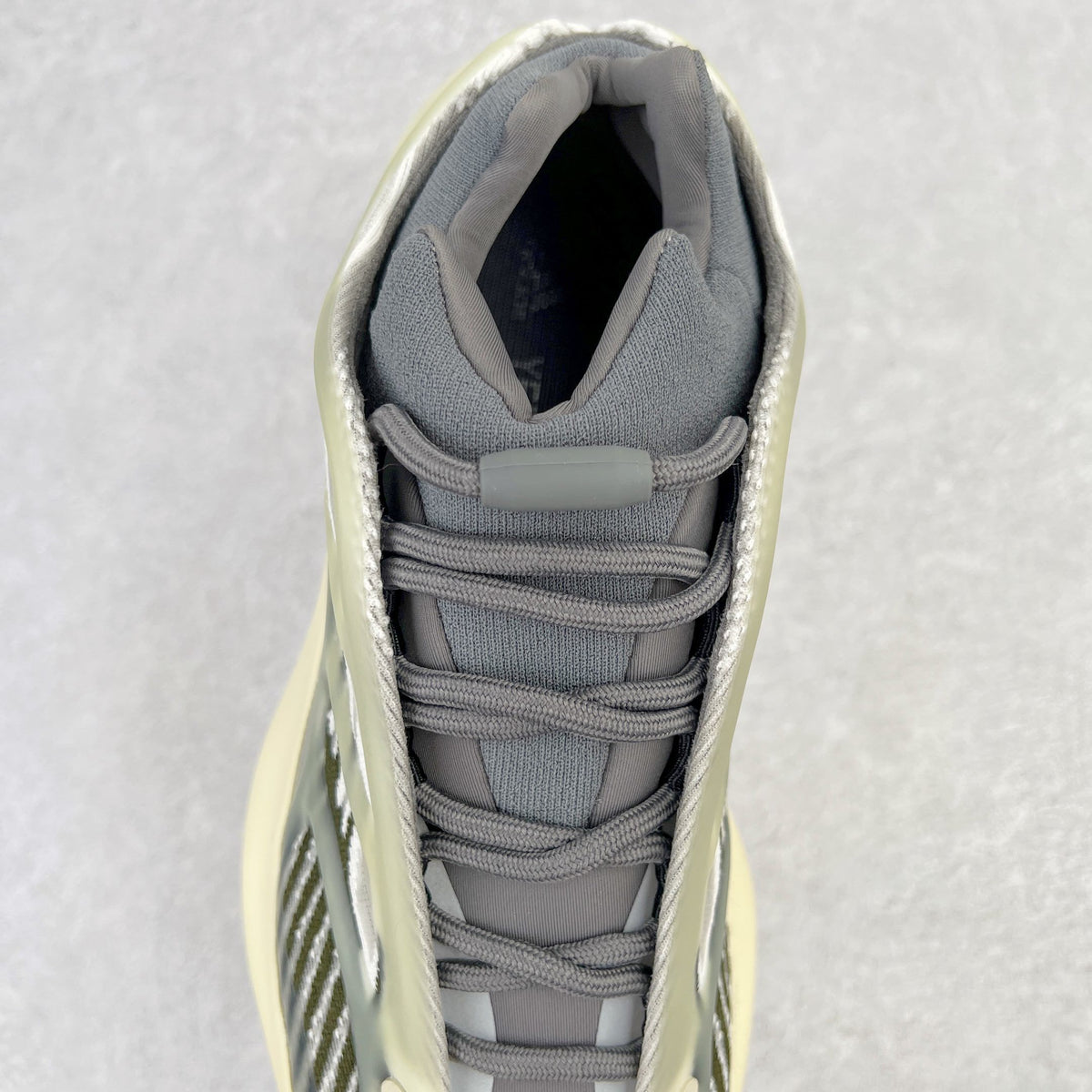 Yeezy 700 V3 "Fade Salt"