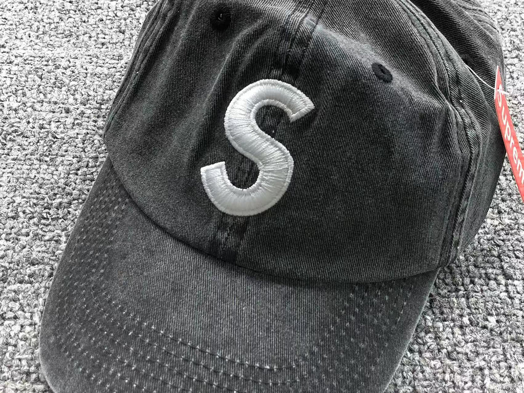Boné Supreme S Logo 6 Panel