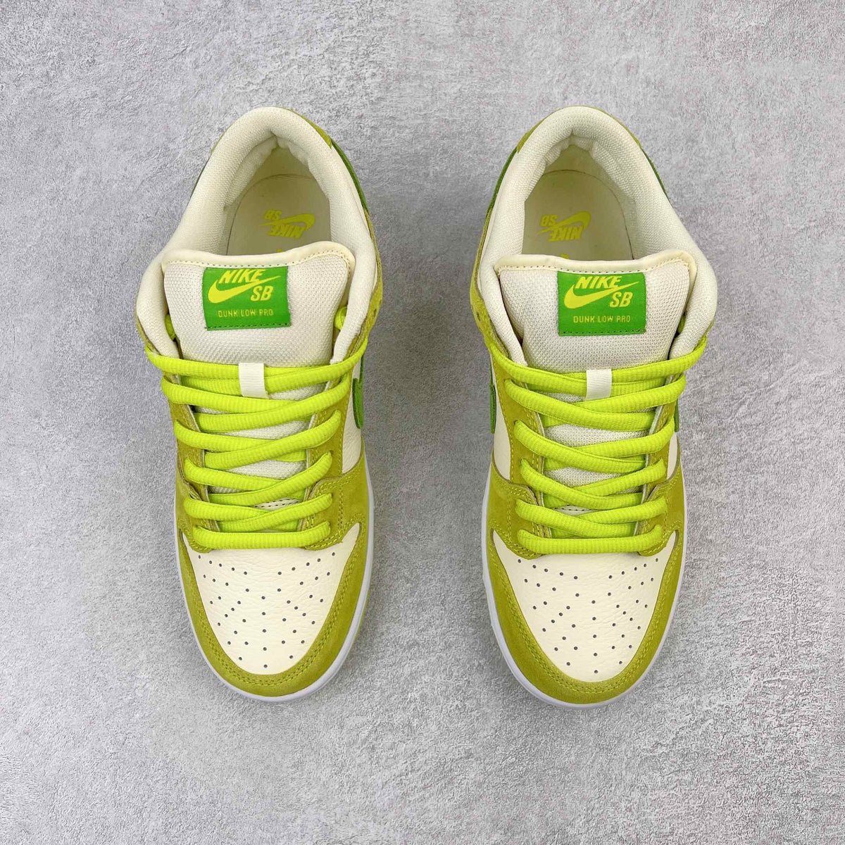 Nike Dunk "Sour Apple"