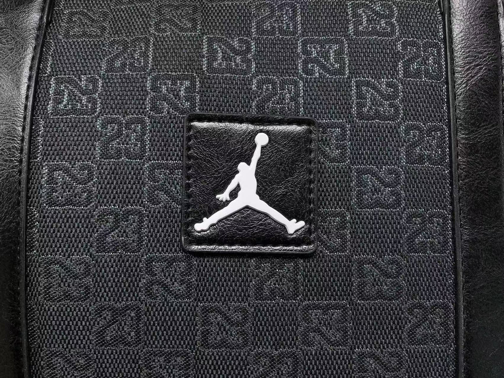Bolsa Air Jordan Monogram Duffle