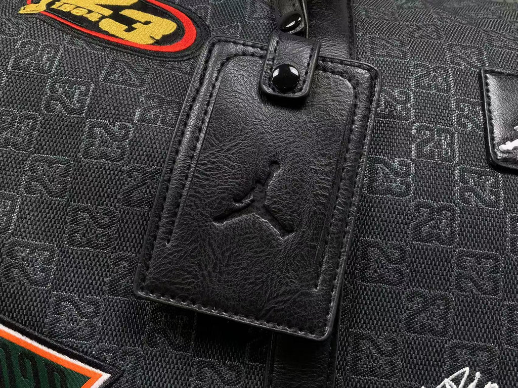 Bolsa Air Jordan Monogram Duffle