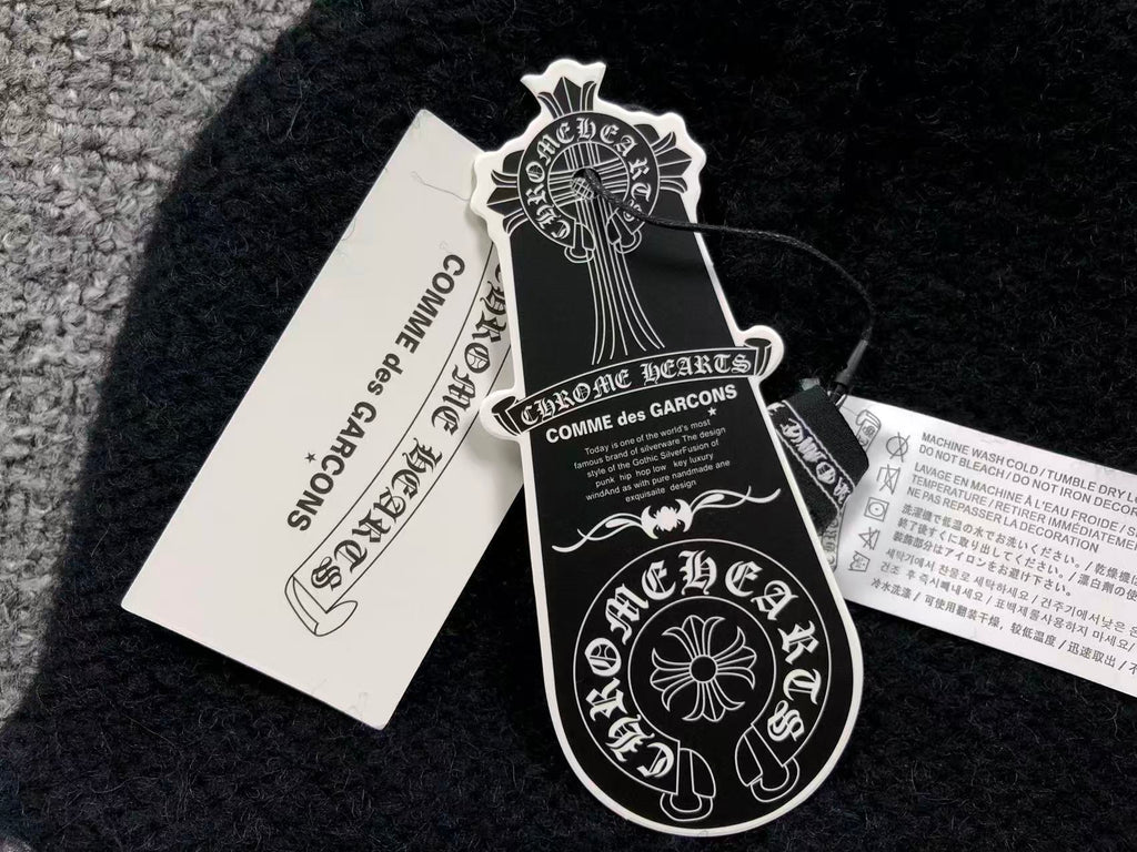 Touca Chrome Hearts