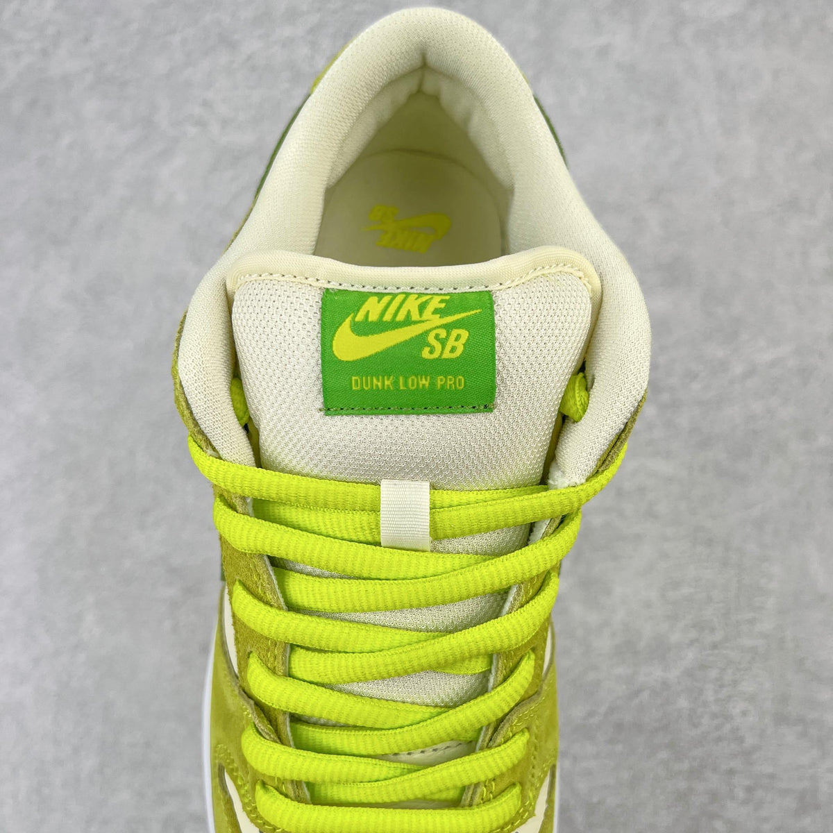 Nike Dunk "Sour Apple"