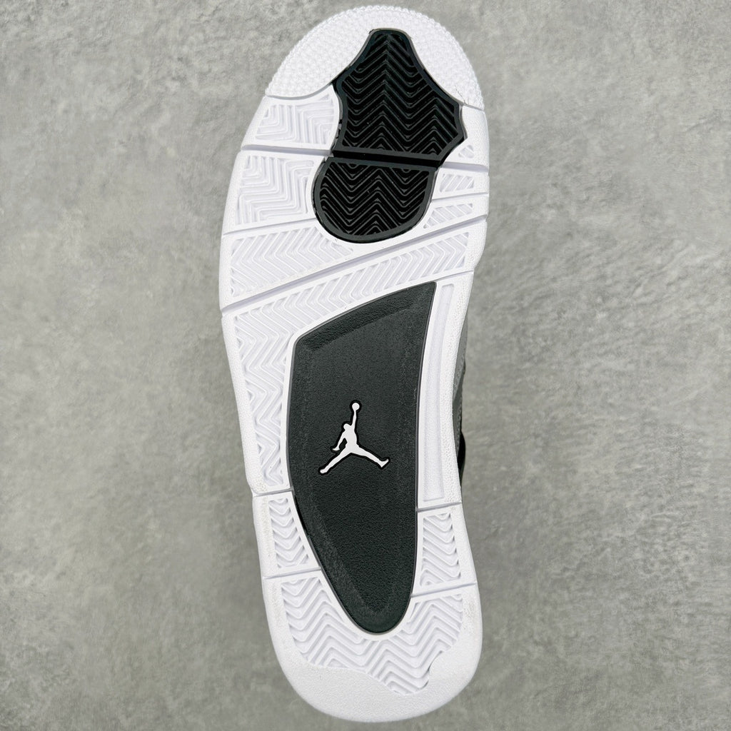 Jordan 4 "Fear"
