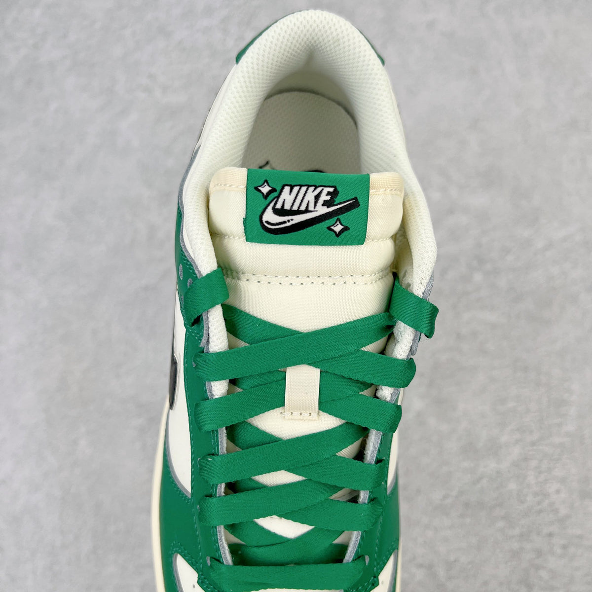 Nike Dunk "Lottery"
