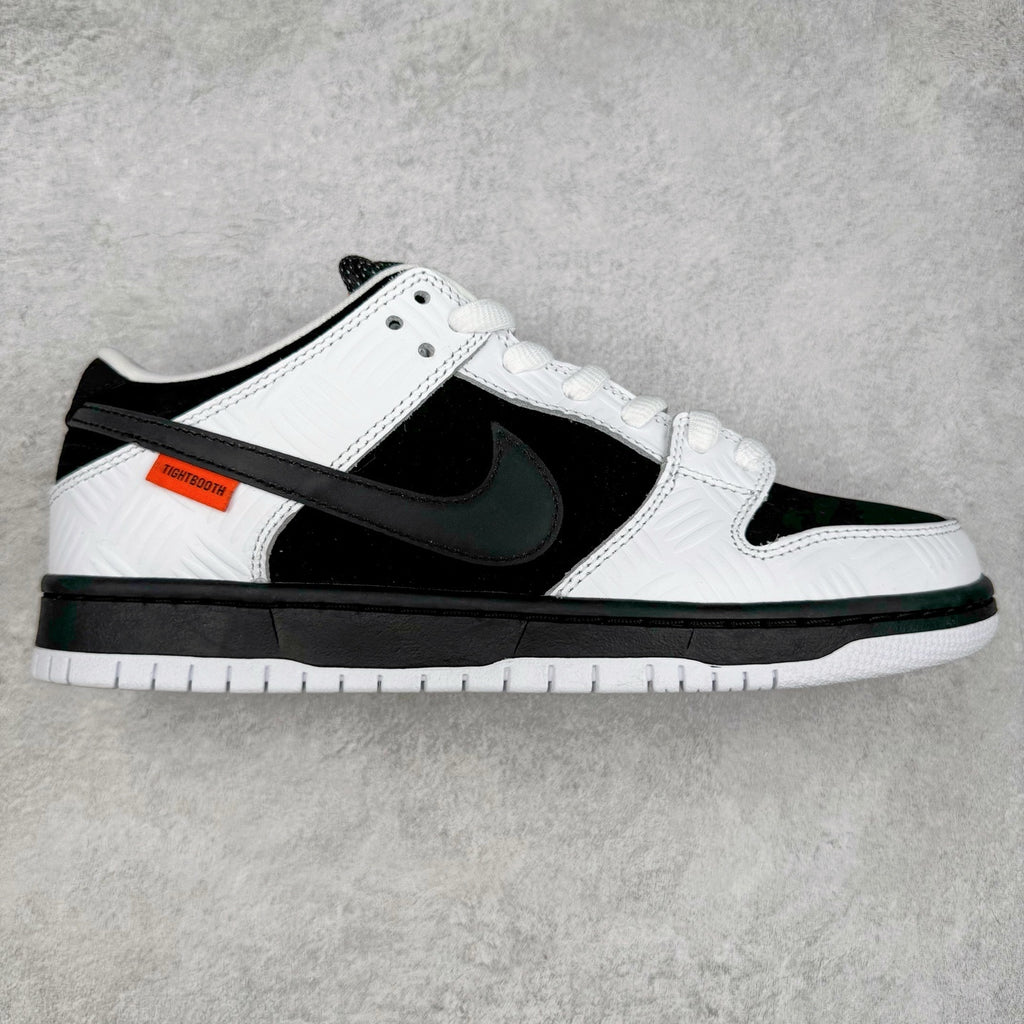 Nike Dunk "TIGHTBOOTH"