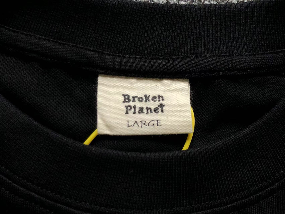Camiseta Broken Planet