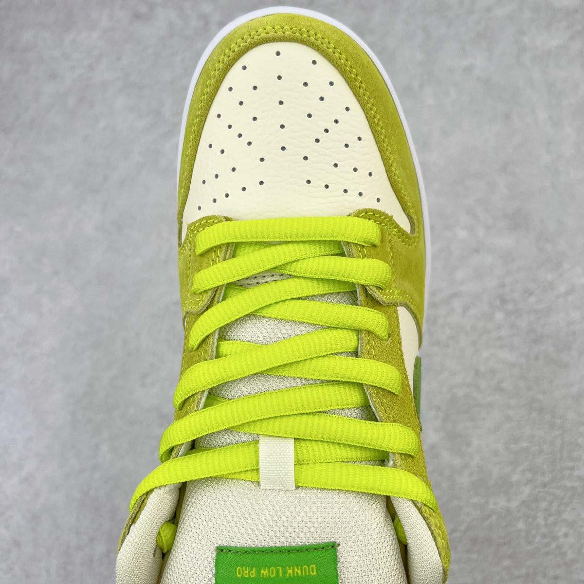 Nike Dunk "Sour Apple"