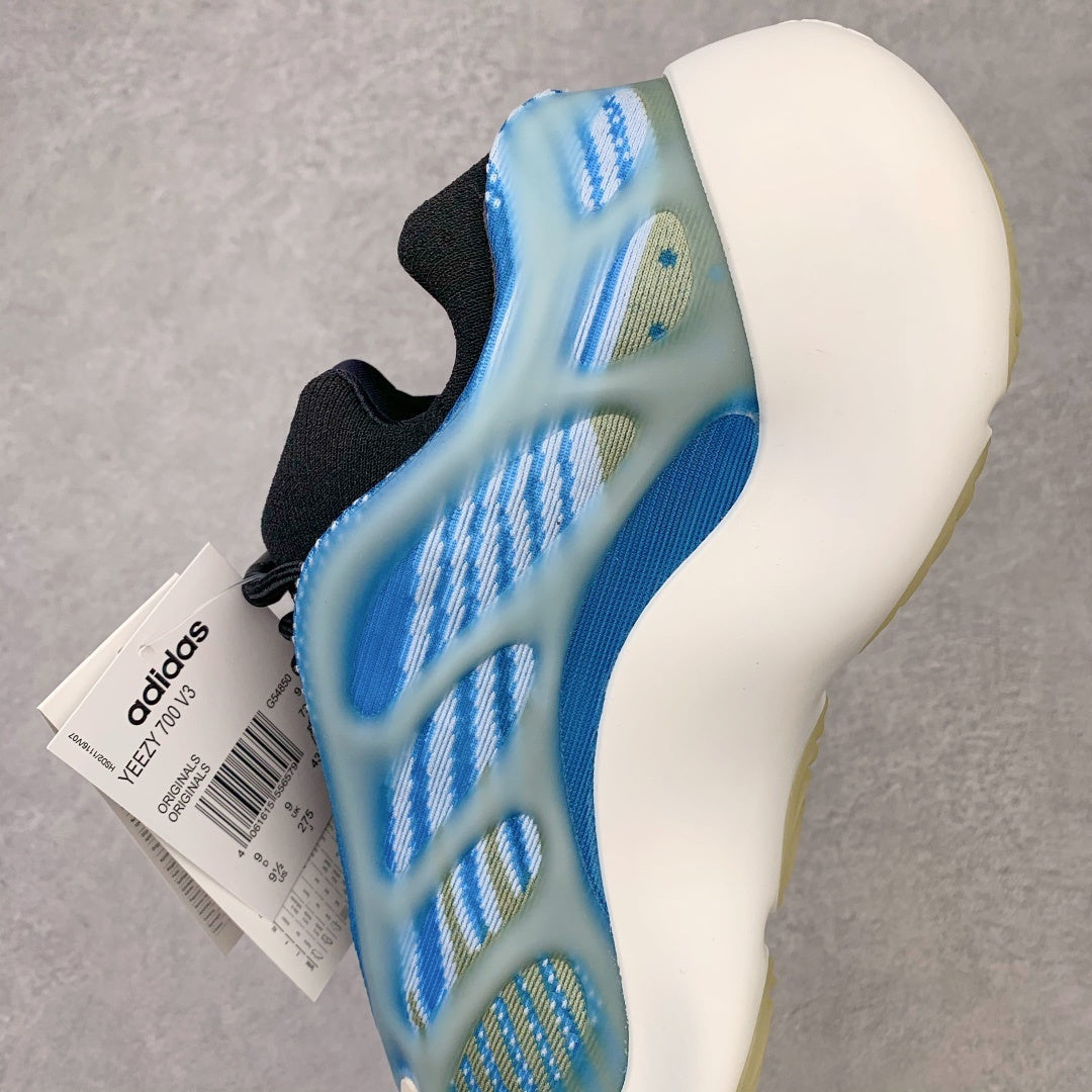 Yeezy 700 V3 "Arzareth"