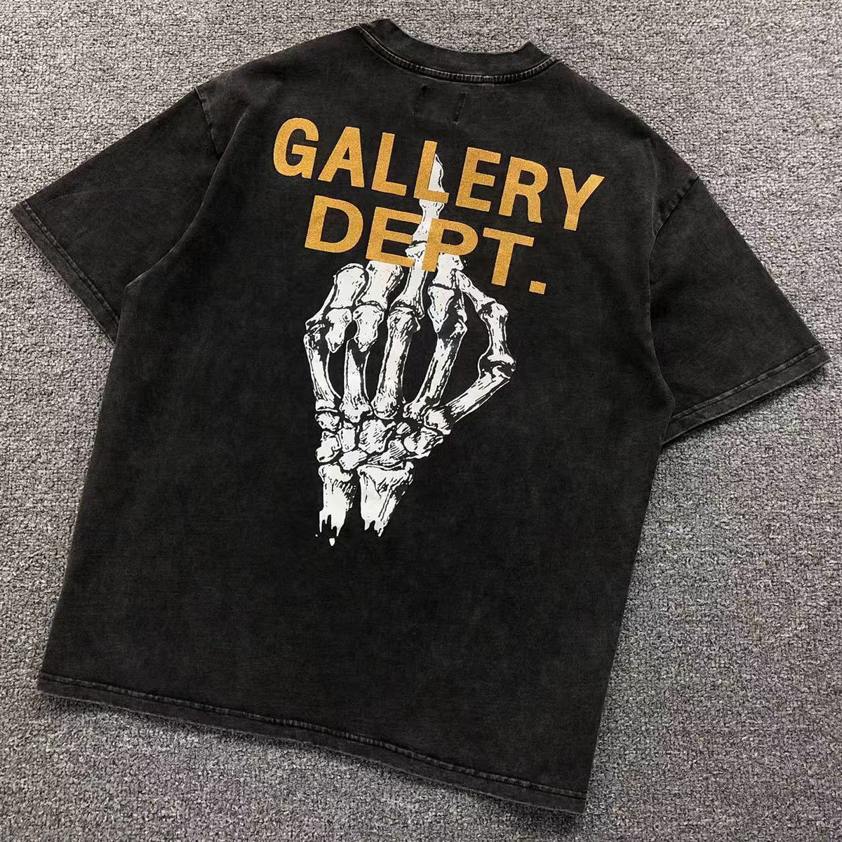 Camiseta GALLERY DEPT Skeleton Middle Finger