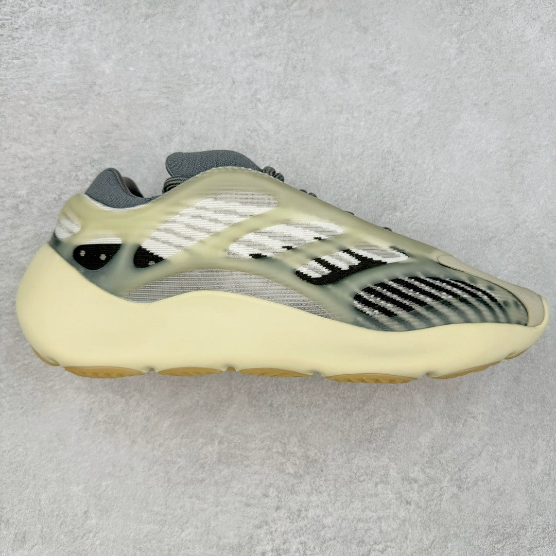 Yeezy 700 V3 "Fade Salt"