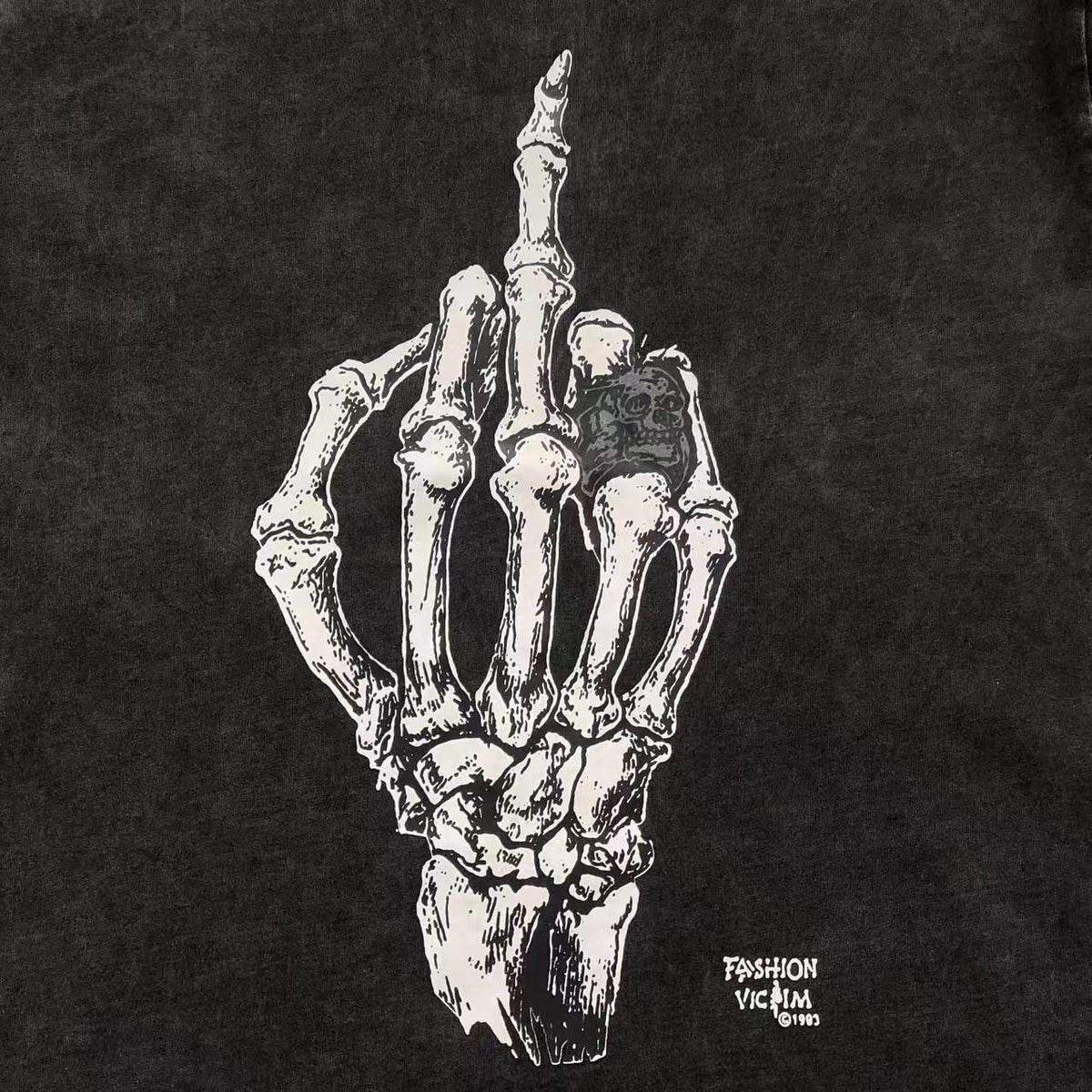 Camiseta GALLERY DEPT Skeleton Middle Finger