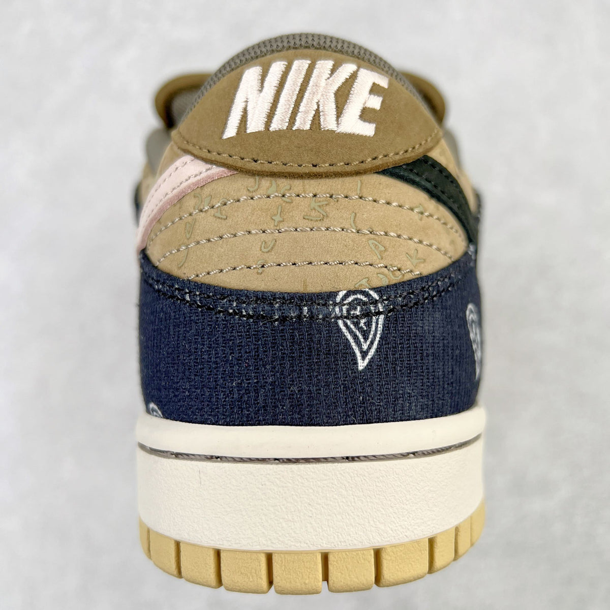 Nike Dunk x Travis Scott