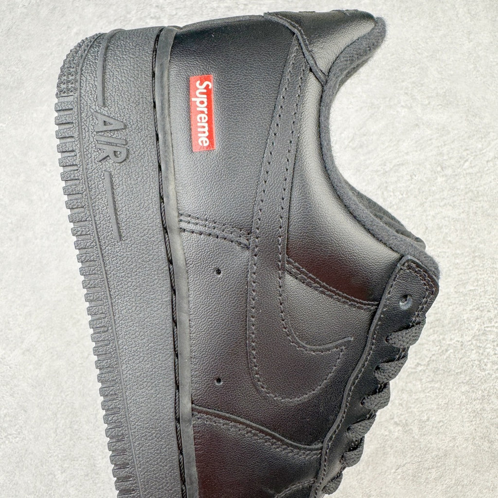 Nike x Supreme Air Force 1 "Black"