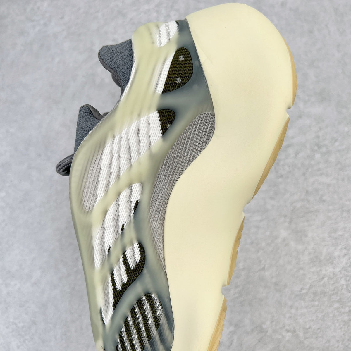 Yeezy 700 V3 "Fade Salt"