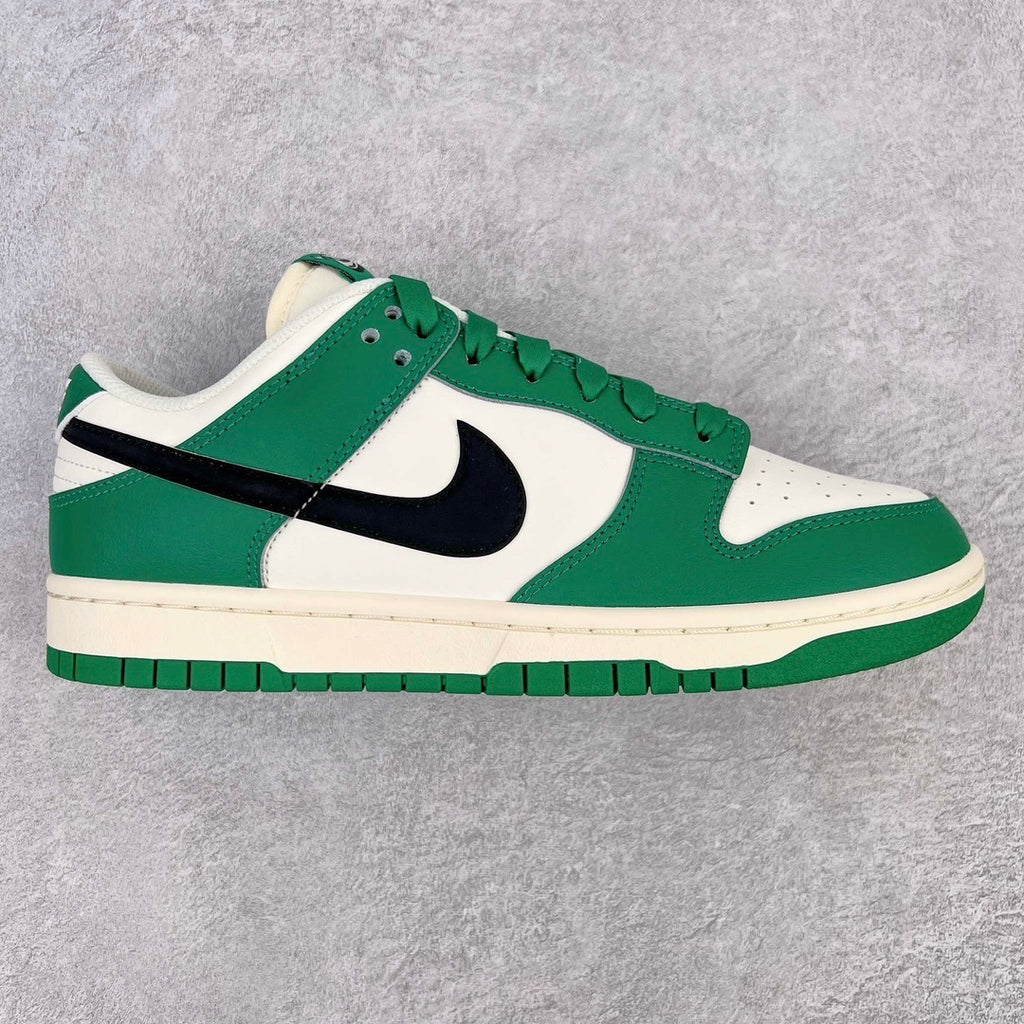 Nike Dunk "Lottery"