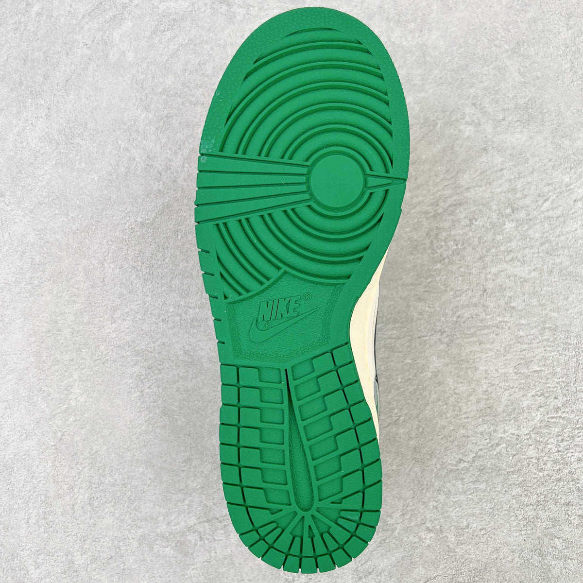 Nike Dunk "Lottery"