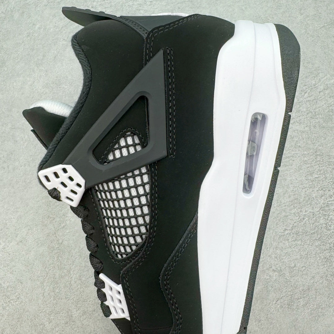 Jordan 4 "White Thunder"