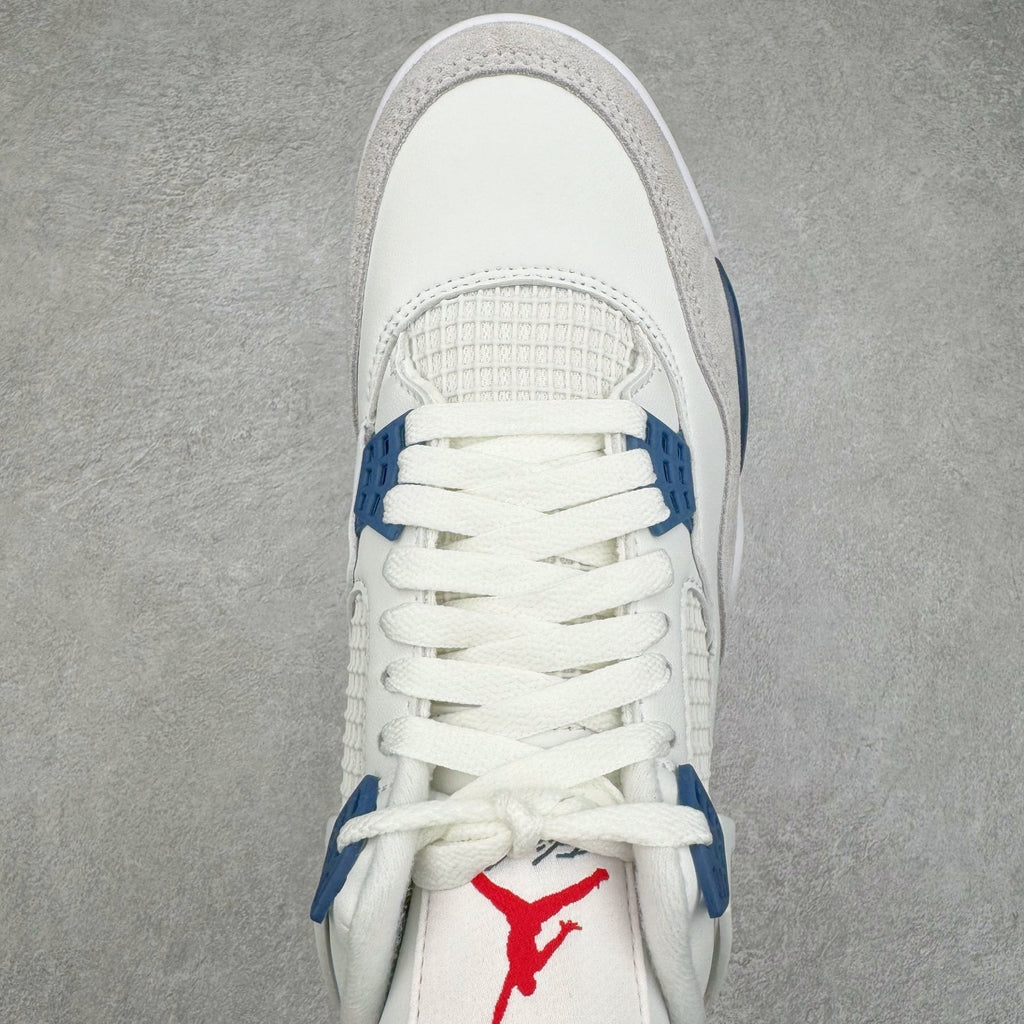 Jordan 4 "Navy"