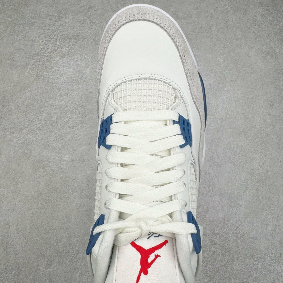 Jordan 4 "Navy"