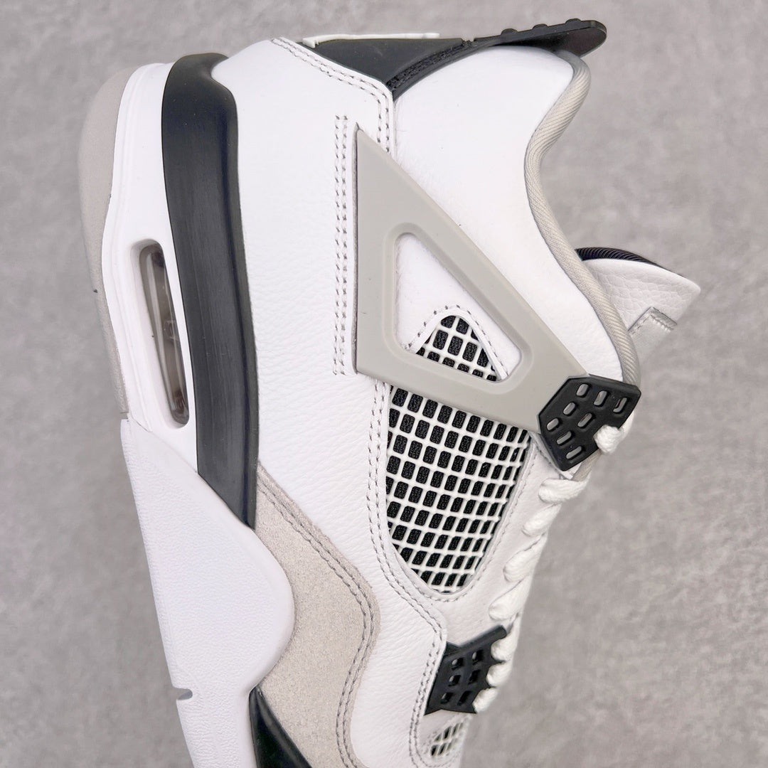 Jordan 4 "Military Black"