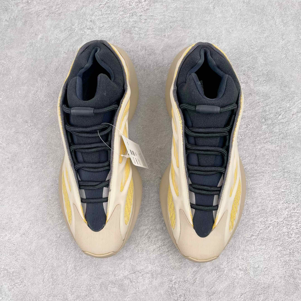 Yeezy 700 V3 "Safflower"