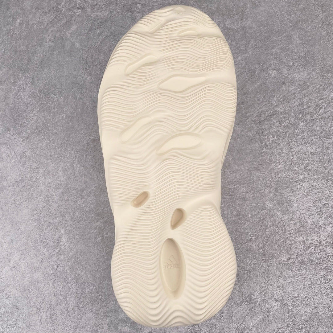 Yeezy Foam Runner