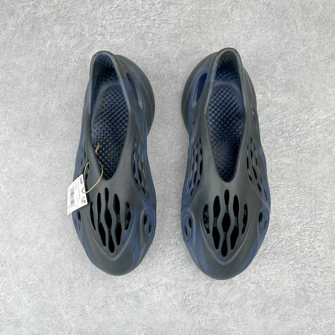 Yeezy Foam Runner
