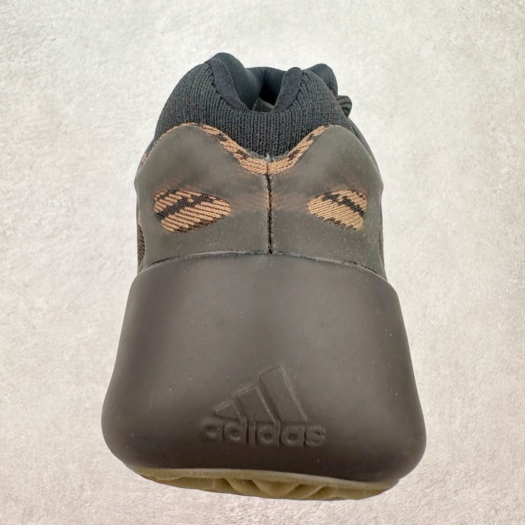 Yeezy 700 V3 "Clay Brown"