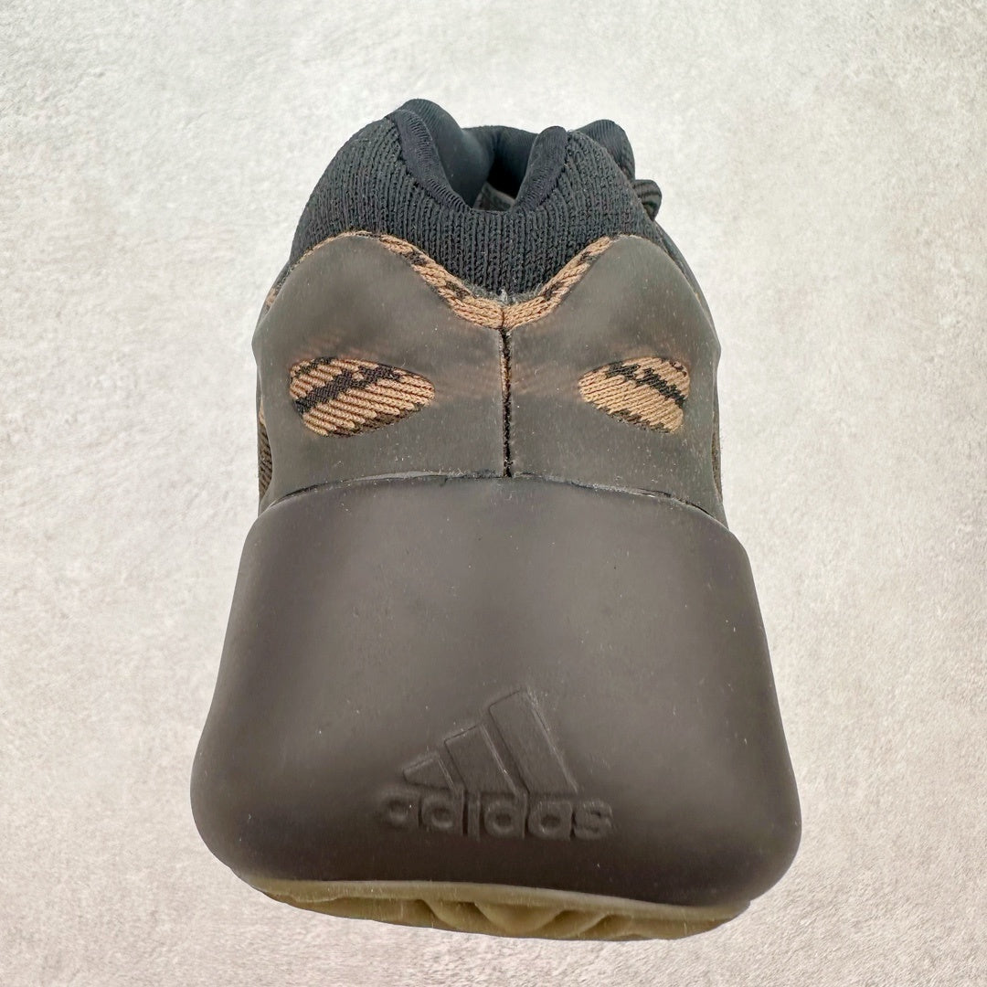 Yeezy 700 V3 "Clay Brown"