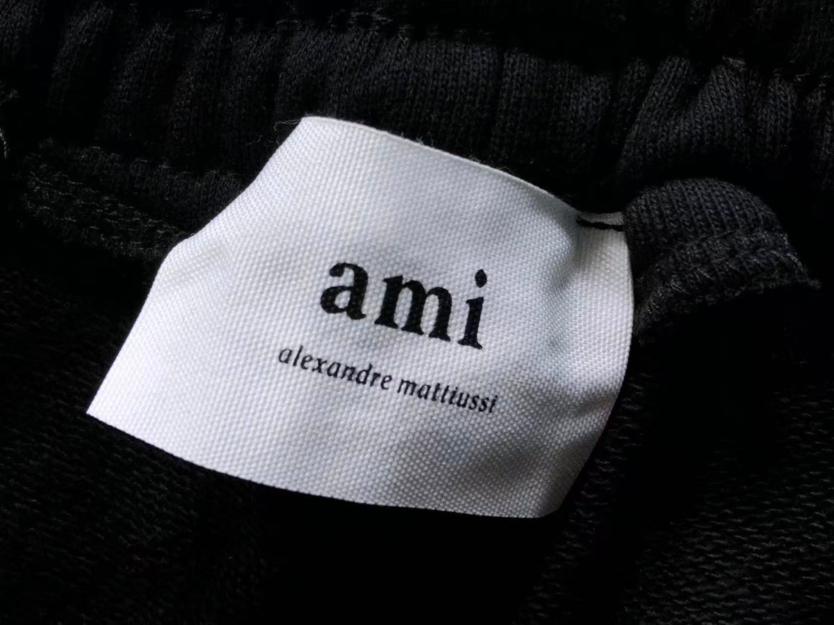 Short Ami Paris