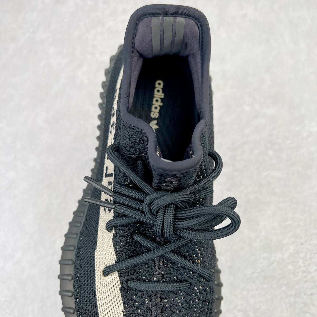 Yeezy Boost 350 V2 "Oreo"