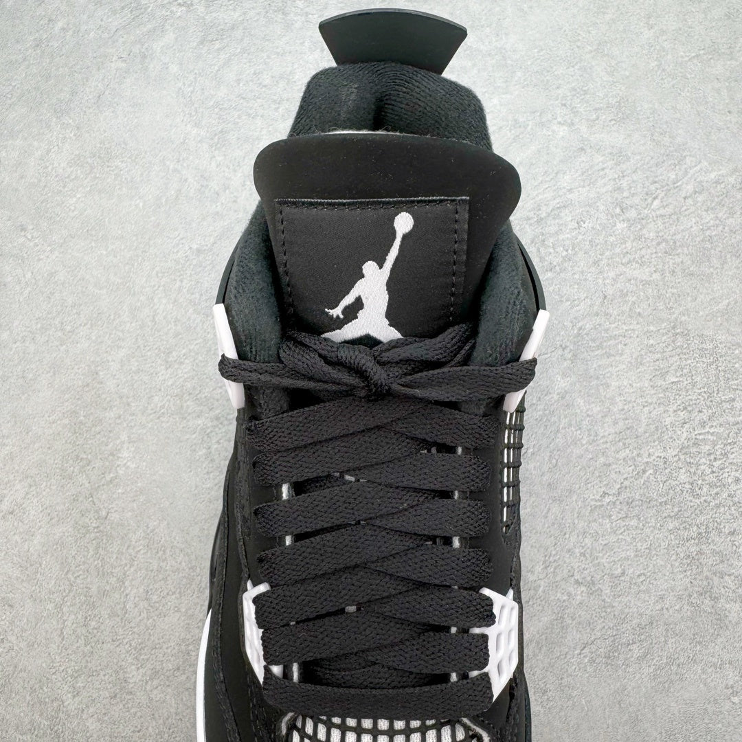 Jordan 4 "White Thunder"