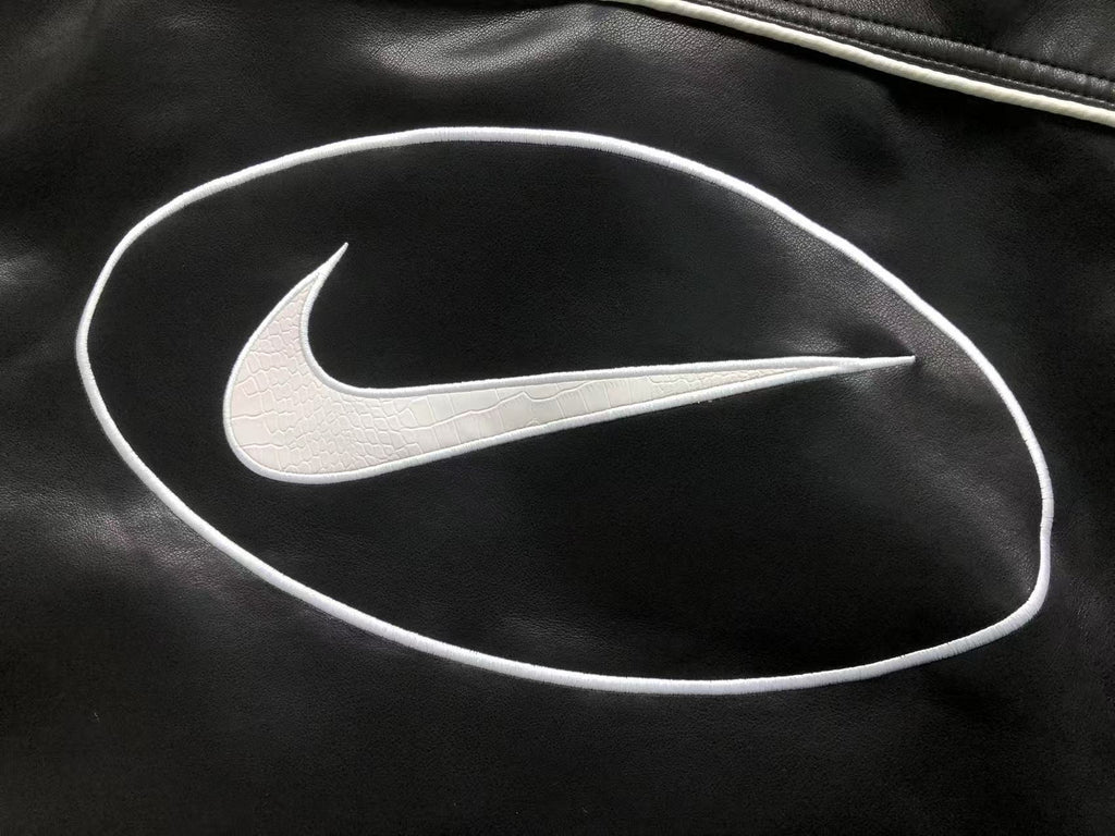 Jaqueta Nike x Supreme Varsity