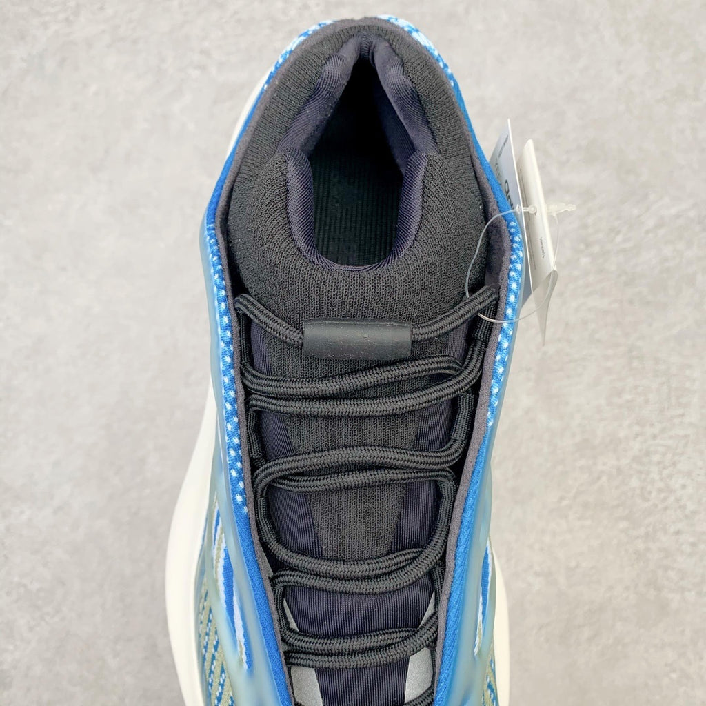 Yeezy 700 V3 "Arzareth"