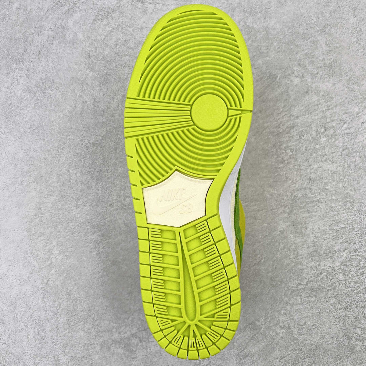 Nike Dunk "Sour Apple"