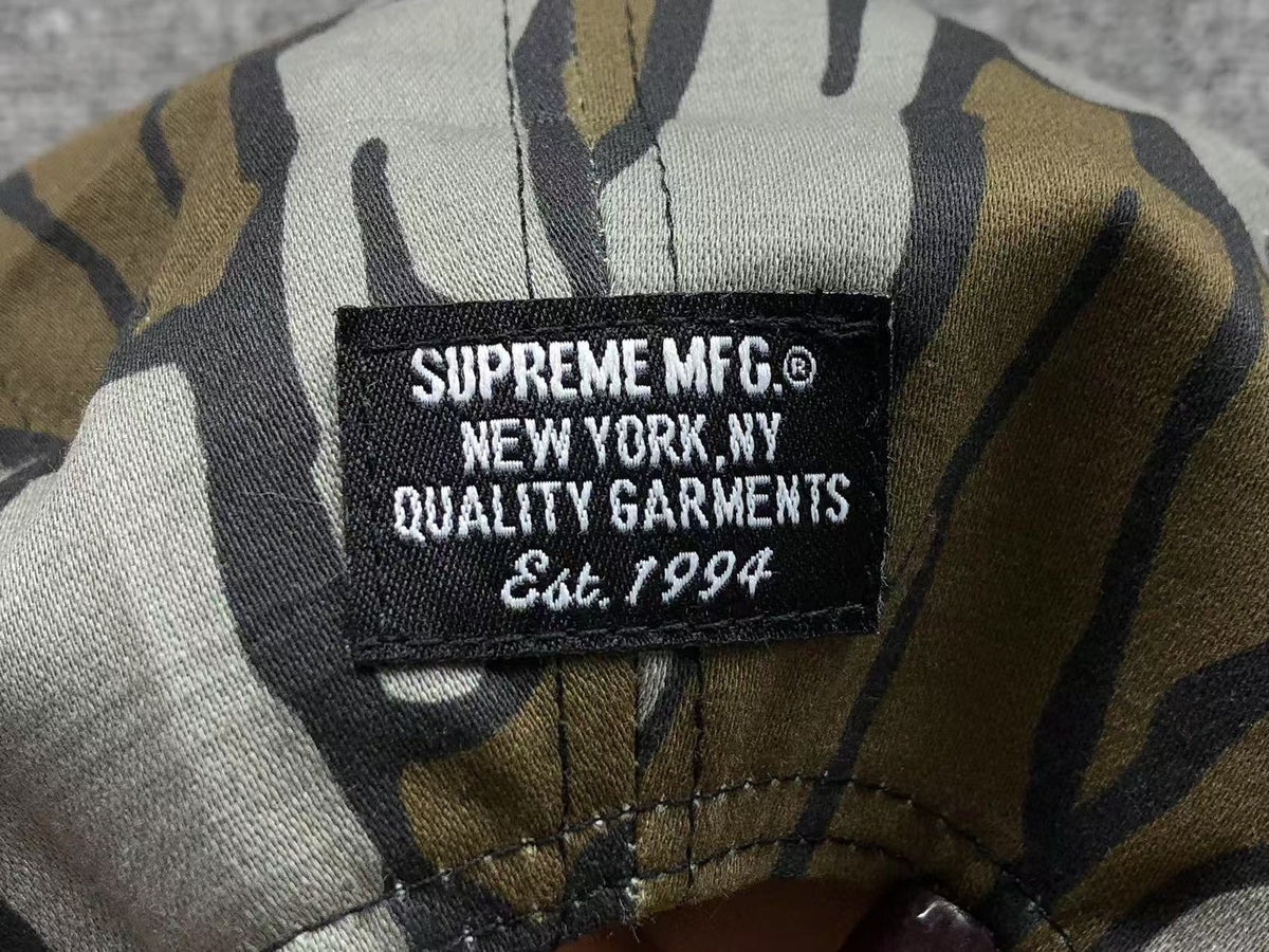 Boné Supreme Logo 5 Panel