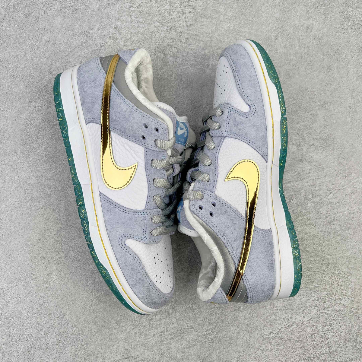 Nike Dunk x Sean Cliver "Holiday Special"