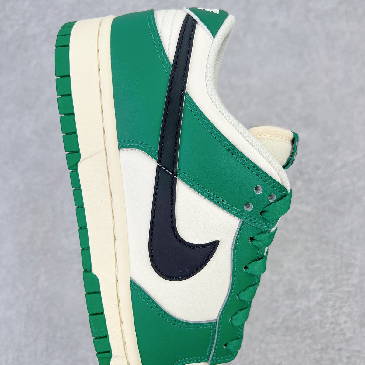 Nike Dunk "Lottery"