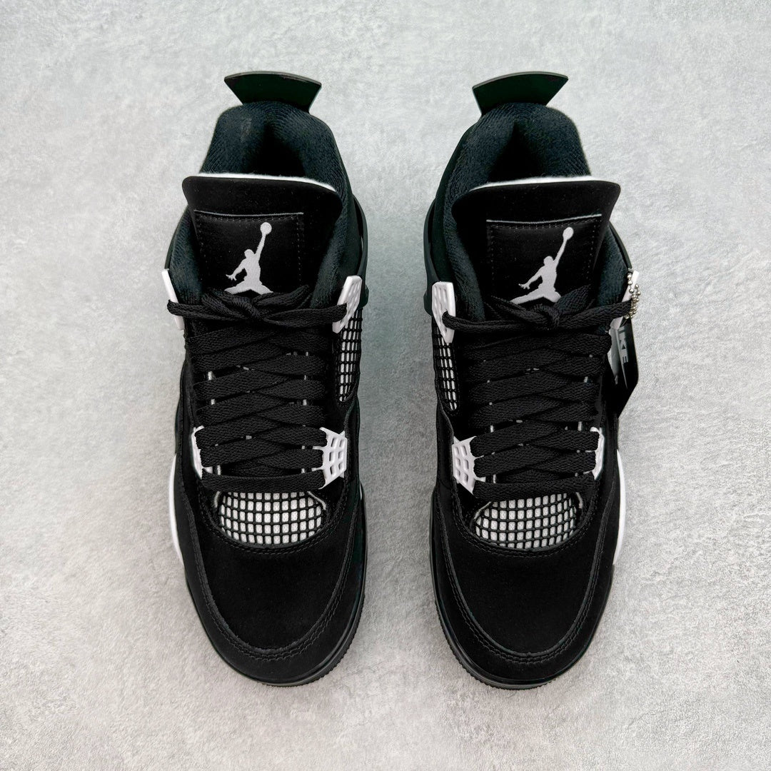 Jordan 4 "White Thunder"
