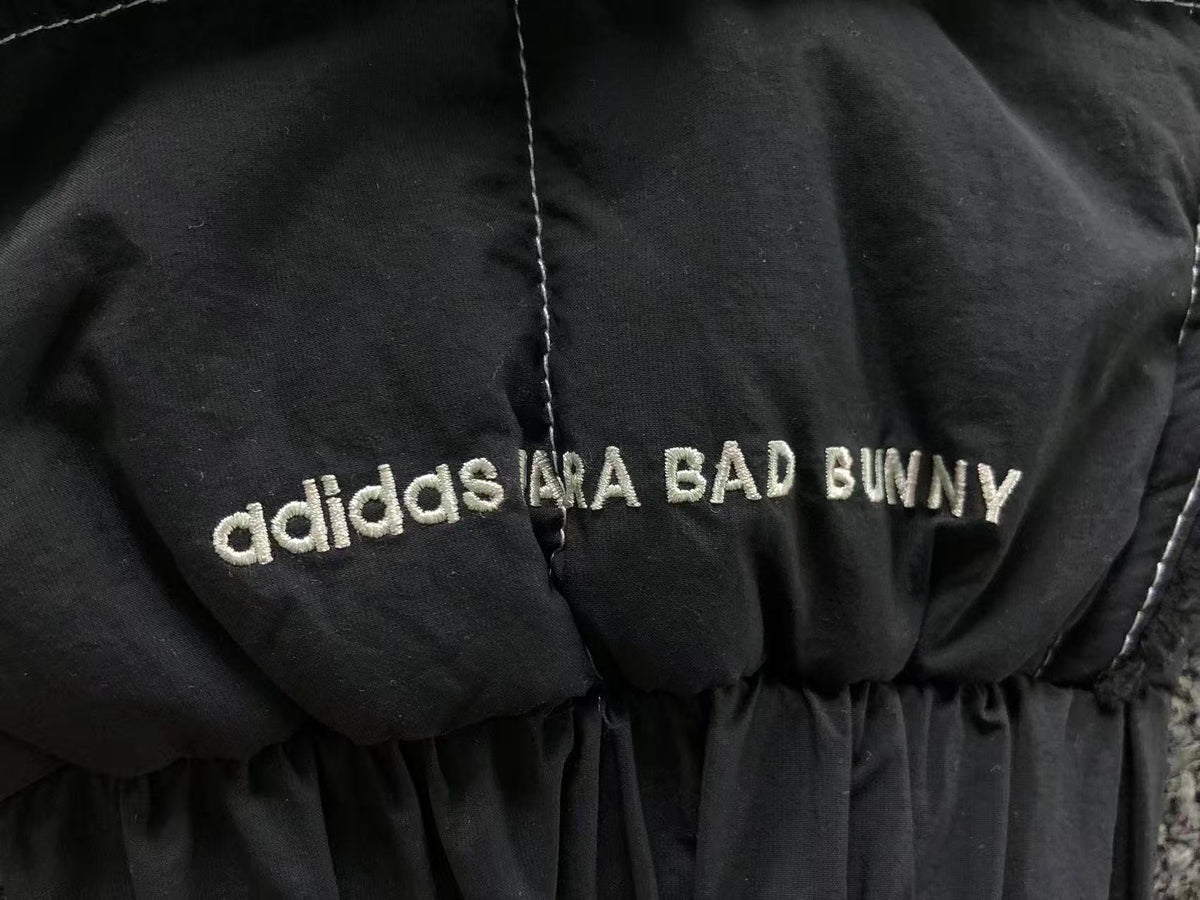 Jaqueta Adidas Bad Bunny x Mercedes