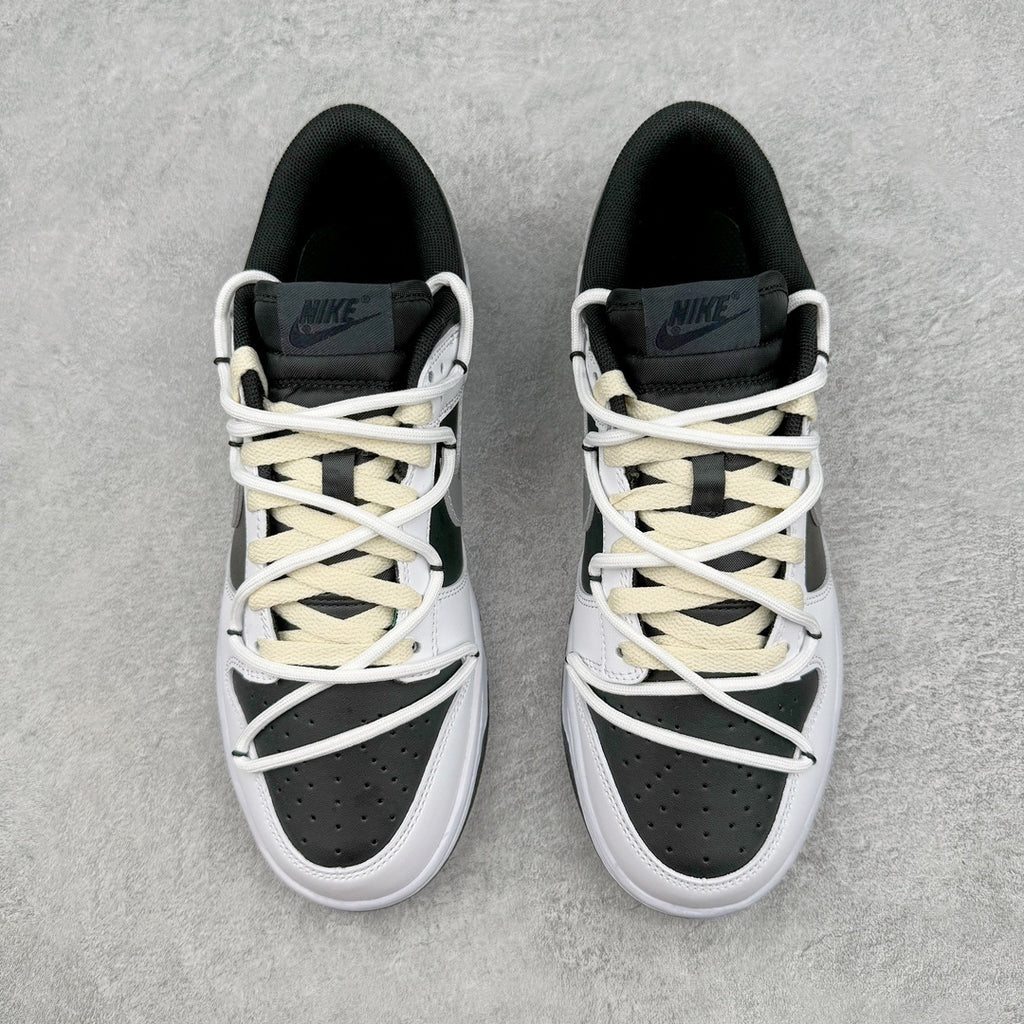 Nike Dunk Customized "Panda Dust"