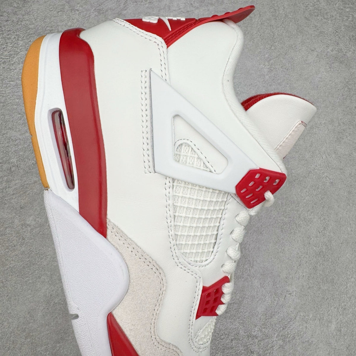 Jordan 4 "Varsity Red"