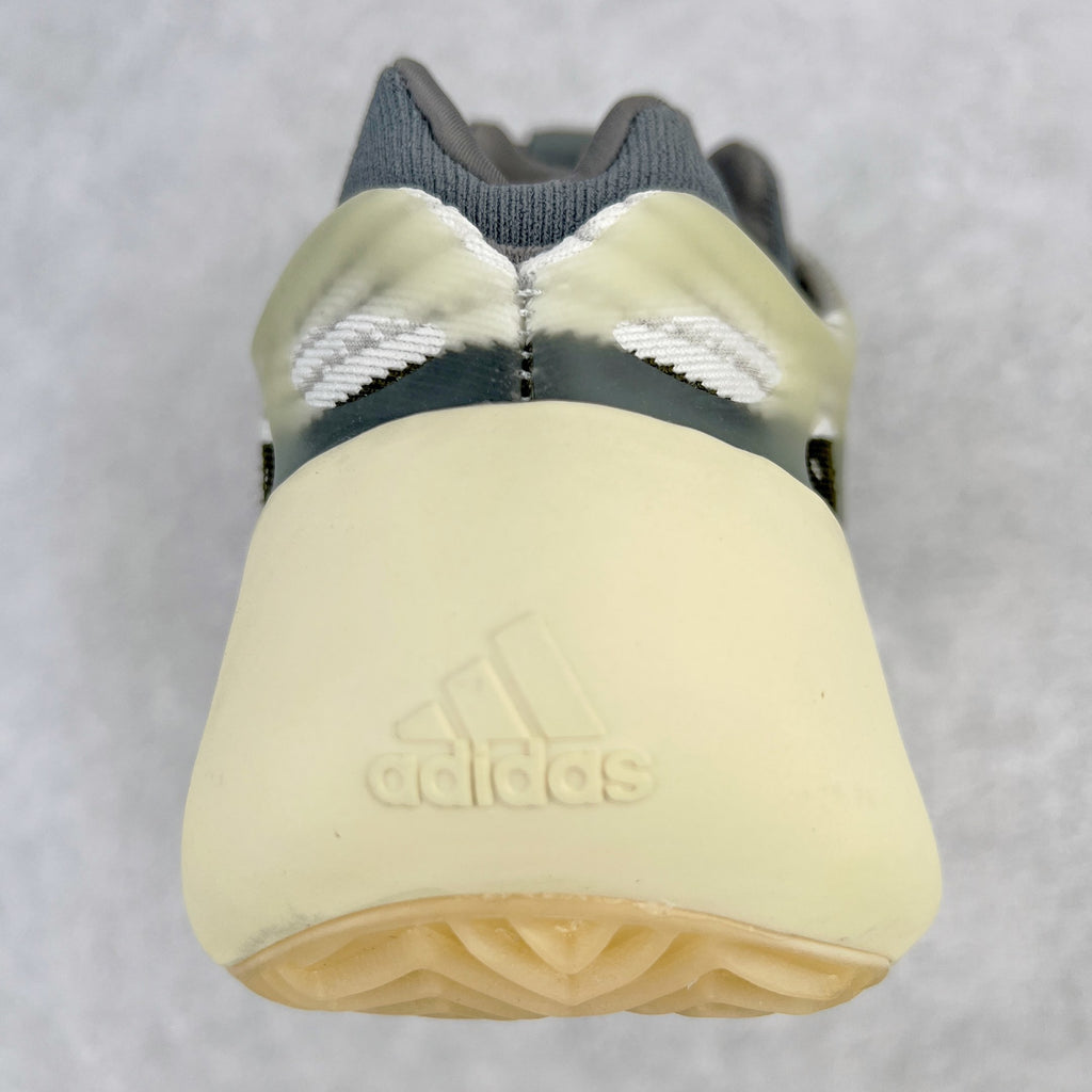 Yeezy 700 V3 "Fade Salt"