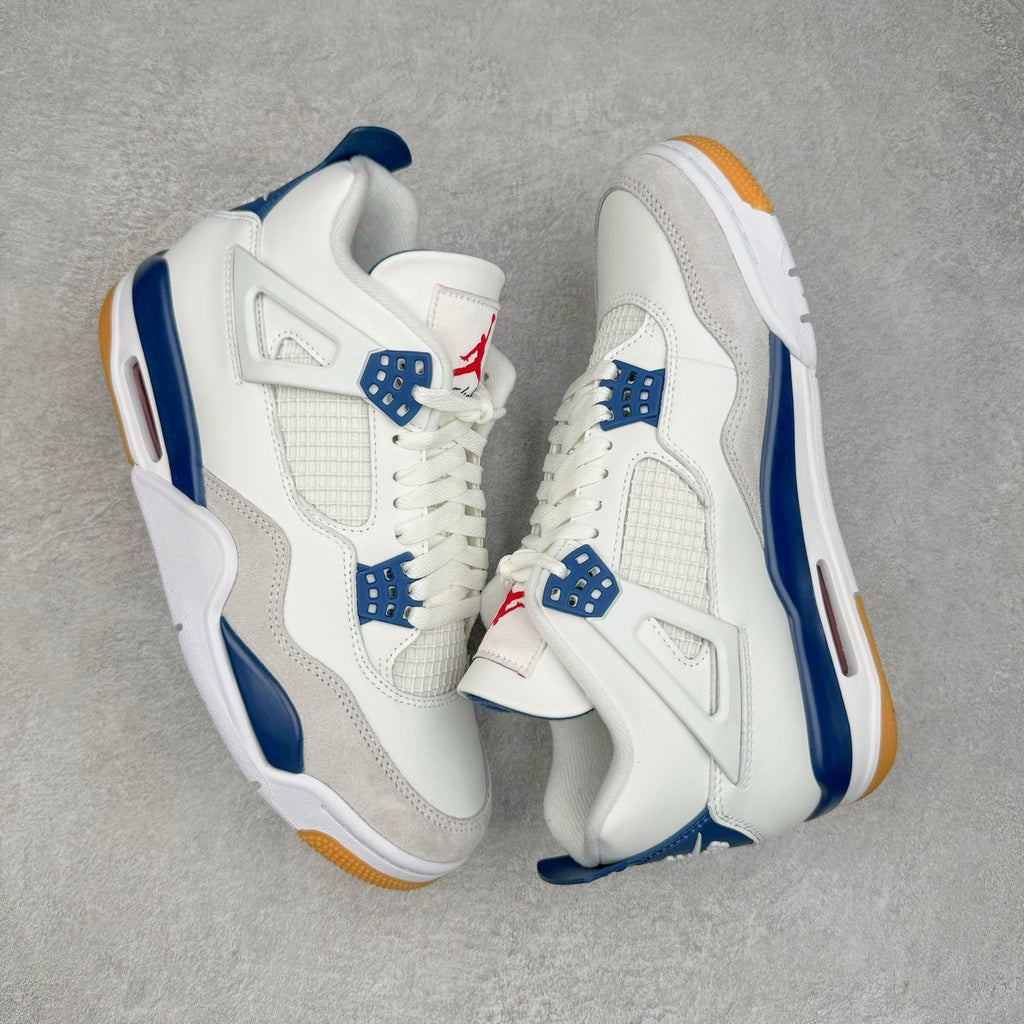 Jordan 4 "Navy"