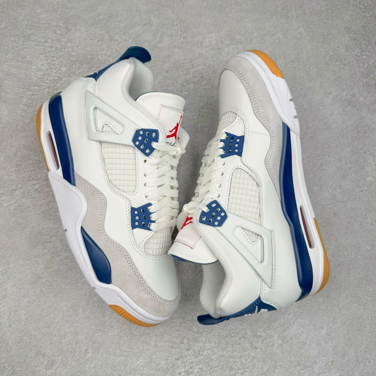 Jordan 4 "Navy"