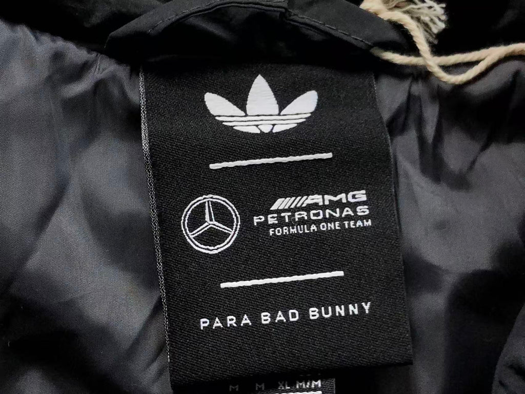Jaqueta Adidas Bad Bunny x Mercedes