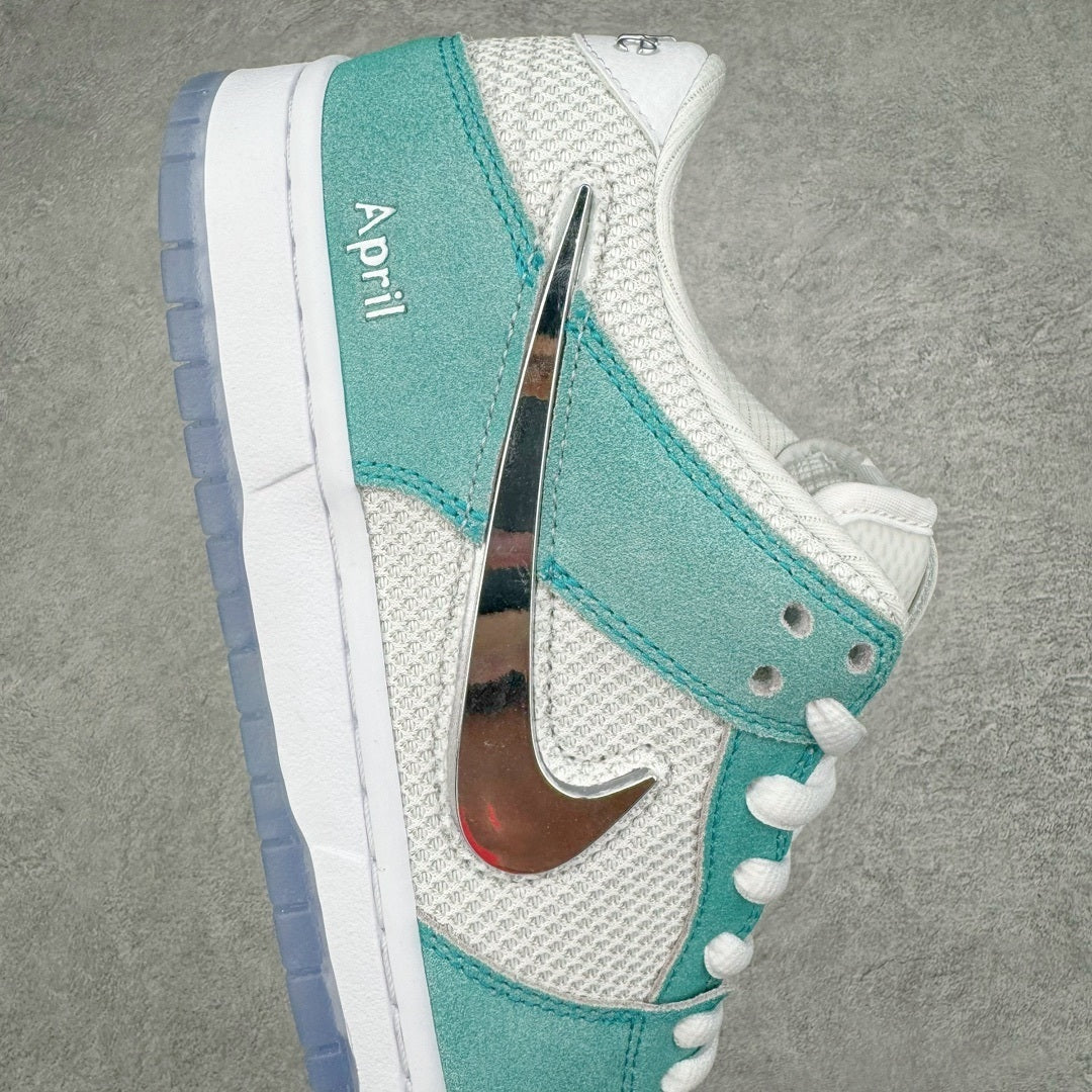 Nike Dunk x April Skateboards "Turbo Green"