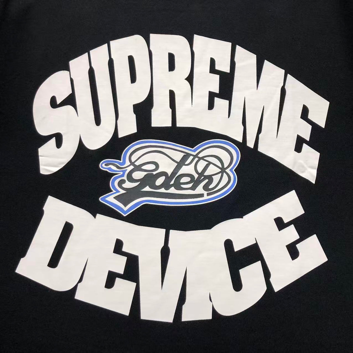 Camiseta Supreme x GoodEnough Device